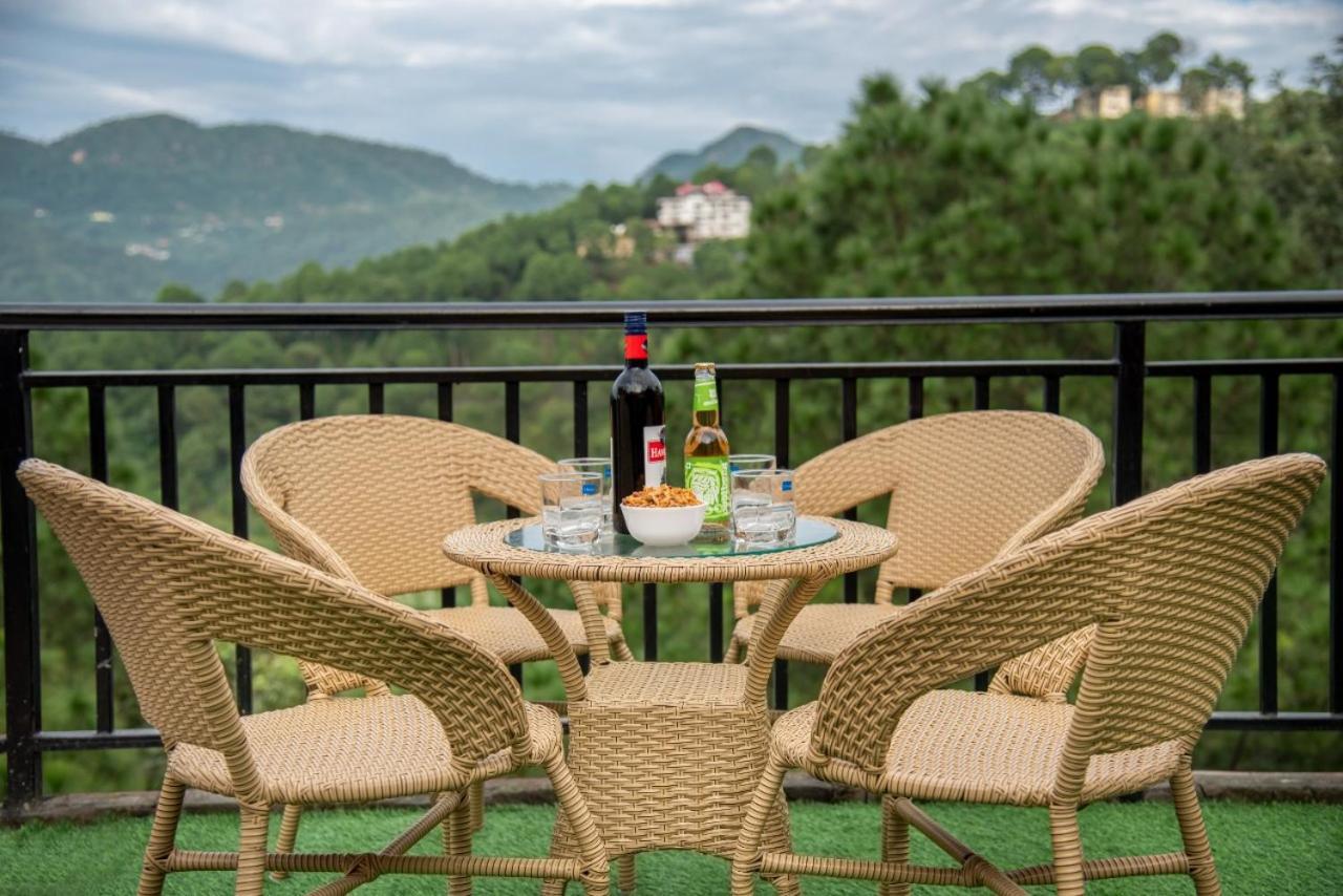Mountain Mist Inn I Serviced Apt I Open Air Lawn & Rooftop I Bonfire I By Exotic Stays 卡绍利 外观 照片