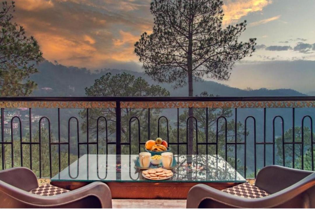 Mountain Mist Inn I Serviced Apt I Open Air Lawn & Rooftop I Bonfire I By Exotic Stays 卡绍利 外观 照片